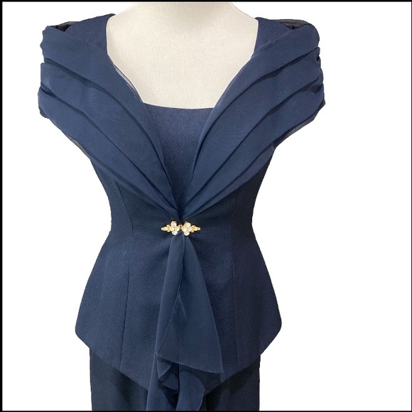 Vintage gown with jacket size 4 - Picture 2 of 16